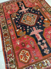 Charger l'image dans la galerie, Tapis Ghachghai noué main n°100_186×132