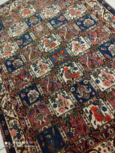 Charger l'image dans la galerie, Tapis Bakhtiar tissé main n°3127_186×135