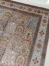 Charger l'image dans la galerie, Tapis Cachemire soie tissé main n°112_190×126