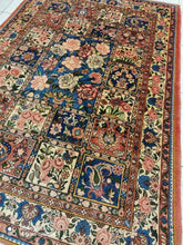 Charger l'image dans la galerie, Tapis Bakhtiar fait main n°3591_190×127
