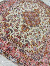 Charger l'image dans la galerie, Tapis Tabriz noué main n°18931_190×148