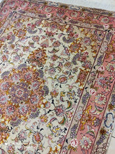 Charger l'image dans la galerie, Tapis Tabriz noué main n°18931_190×148