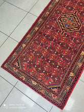 Charger l'image dans la galerie, Tapis Hosseinabad tissé main n°17125_191×82