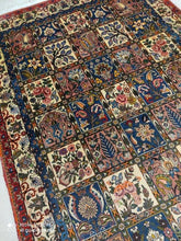 Charger l'image dans la galerie, Tapis Bakhtiar fait main n°3595_193×135