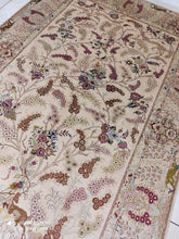 Charger l'image dans la galerie, Tapis Ghom soie tissé main n°14491_205×130