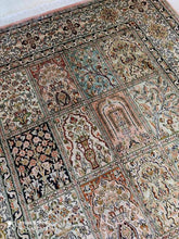 Charger l'image dans la galerie, Tapis Cachemire en soie tissé main n°859_210×125