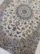 Charger l'image dans la galerie, TAPIS Nain Chichla Habibian noué main n°19488_210×133