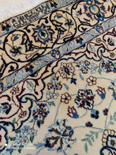 Charger l'image dans la galerie, TAPIS Nain Chichla Habibian noué main n°19488_210×133