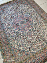 Charger l'image dans la galerie, Tapis Cachemire soie noué main n°36_210×160