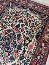 Charger l'image dans la galerie, Tapis Ispahan tissé main main n°18923_235×153