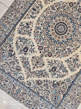 Charger l'image dans la galerie, Tapis Nain fait main n°9820_235×158