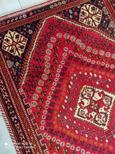 Charger l'image dans la galerie, Tapis Ghachgai fait main n°600_240×155