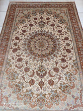 Charger l'image dans la galerie, Tapis Ghom soie fait main n°16930_240×157