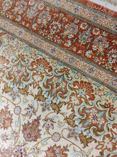Charger l'image dans la galerie, Tapis Ghom soie fait main n°16930_240×157