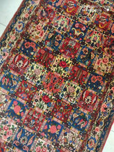 Charger l'image dans la galerie, Tapis Bakhtiar tissé main n°609_245×150