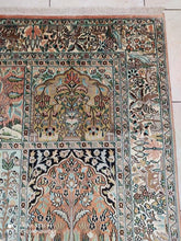 Charger l'image dans la galerie, Tapis Cachemire soie noué main n°26_245×169