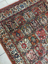Charger l'image dans la galerie, Tapis Bakhtiar fait main n°2604_246×150