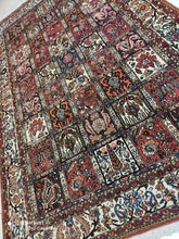 Charger l'image dans la galerie, Tapis Bakhtiar fait main n°2604_246×150