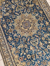 Charger l'image dans la galerie, Tapis Nain fait main n°4524_253×157