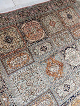 Charger l'image dans la galerie, Tapis Cachemire soie tissé main n°33_270×189
