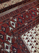 Charger l'image dans la galerie, Grand Tapis Torkaman fait main n°13439_274×210