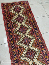 Charger l'image dans la galerie, Tapis Hamedan tissé main n°11657P_288×77