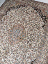Charger l'image dans la galerie, Tapis Cachemire soie tissé main n°5_290×205