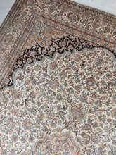 Charger l'image dans la galerie, Tapis Cachemire soie tissé main n°5_290×205
