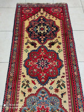 Charger l'image dans la galerie, Tapis Ghachgai fait main n°13715_300×83
