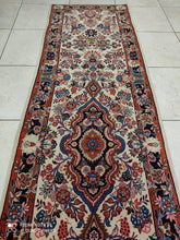 Charger l'image dans la galerie, Tapis Varamine tissé main n°7951_303×76