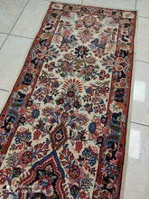 Charger l'image dans la galerie, Tapis Varamine tissé main n°7951_303×76