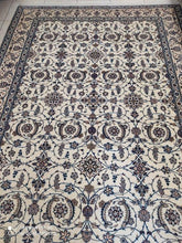 Charger l'image dans la galerie, Grand Tapis Nain Chichla fait main n°9826_314×217