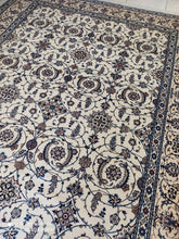 Charger l'image dans la galerie, Grand Tapis Nain Chichla fait main n°9826_314×217