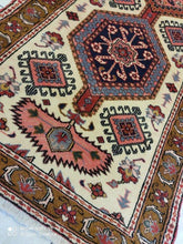 Charger l'image dans la galerie, Tapis Heriz fait main n°11878_363×86