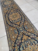 Charger l'image dans la galerie, Tapis Nain fait main n°4491_389×60