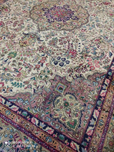 Charger l'image dans la galerie, GRAND Tapis Tabriz fait main n°9690_393×298