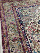 Charger l'image dans la galerie, GRAND Tapis Tabriz fait main n°9690_393×298