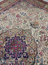 Charger l'image dans la galerie, GRAND Tapis Tabriz fait main n°9690_393×298