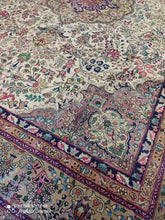 Charger l'image dans la galerie, GRAND Tapis Tabriz fait main n°9690_393×298