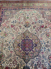 Charger l'image dans la galerie, GRAND Tapis Tabriz fait main n°9690_393×298