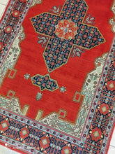 Charger l'image dans la galerie, Tapis antique Téhéran fait main n°1667_216×135