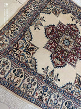 Charger l'image dans la galerie, Tapis carré Nain tissé main n°18452_102×100