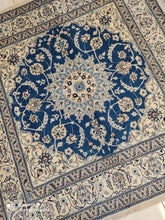 Charger l'image dans la galerie, Tapis carré Nain fait main n°13466_193×188