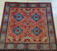 Charger l'image dans la galerie, Tapis carré Roudbar noué main n°18022_190×200