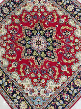 Charger l'image dans la galerie, Tapis carré Ghom tissé main n°17337_142×140