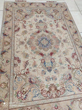 Charger l'image dans la galerie, Tapis Tabriz fait main n°18537_155×100