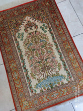 Charger l'image dans la galerie, Tapis Ghom soie noué main n°18217_115×78