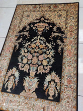Charger l'image dans la galerie, TAPIS GHOM soie tissé main n°18582_117×78