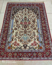 Charger l'image dans la galerie, Tapis Ispahan tissé main n°16020_137×101