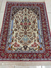 Charger l'image dans la galerie, Tapis Ispahan tissé main n°16020_137×101